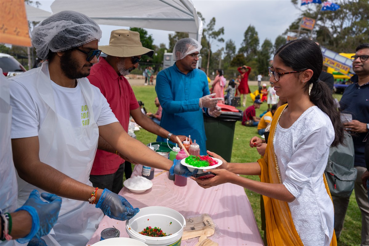 Food stalls serving Indian dishes